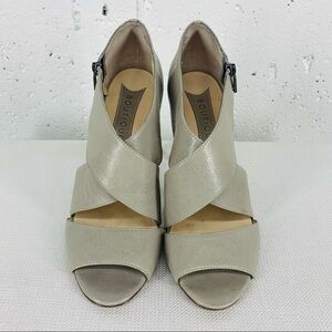 Boutique 9 size 7.5 Thomsina Gray Leather 4.5 inch Heels